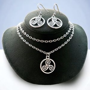 Celtic knot set . Silver trisquel celt knot . wrap around necklace + earrings